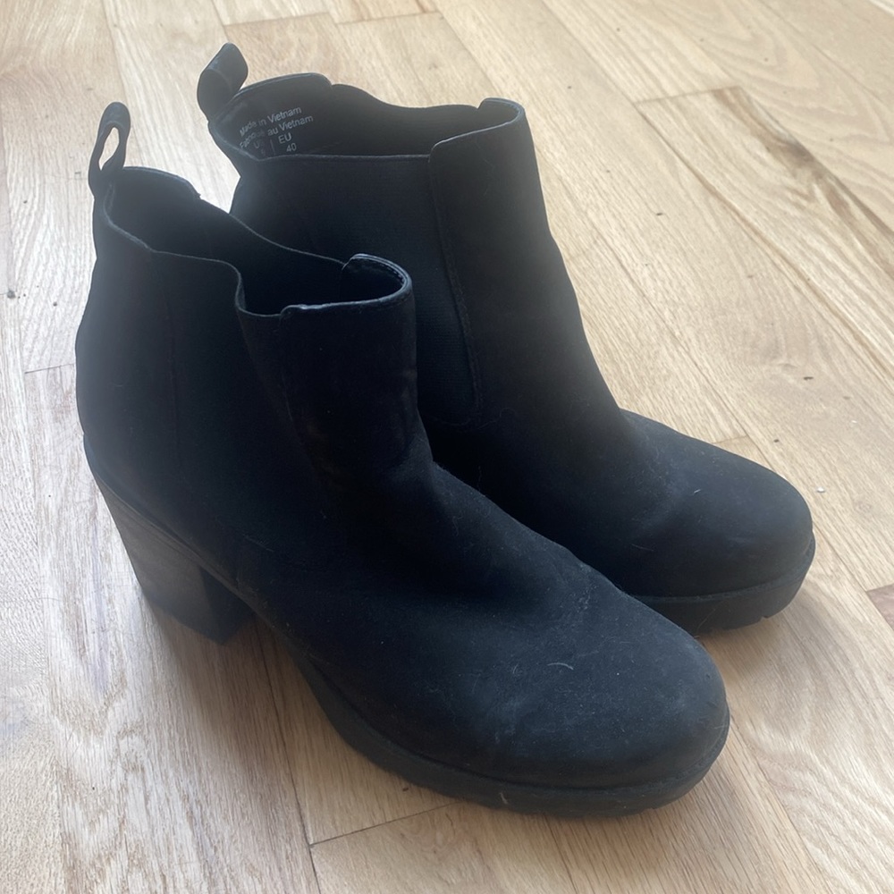 Chelsea boots - Picture 2 of 4
